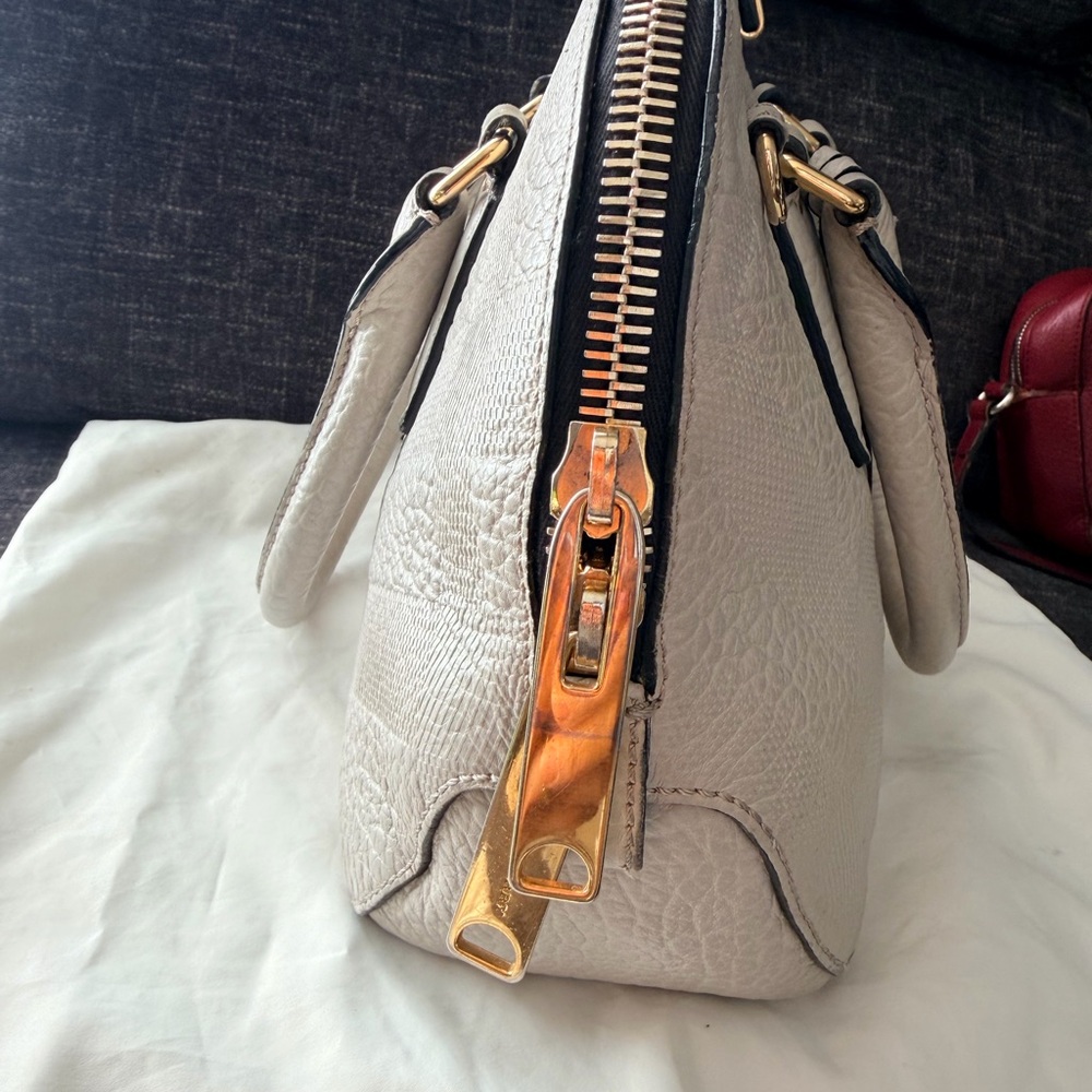 Burberry Cream Textured Leather Satchel - Picture 2 of 4